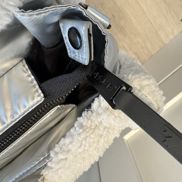 PAJAR Canada Metallic Silver Puffer Tote Bag Faux Shearling Trim Quilted Handbag - Picture 9 of 16